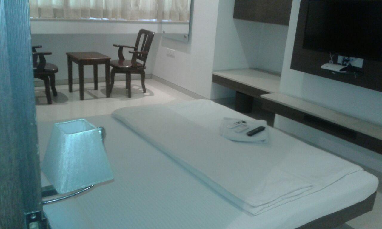 Sai Saya-Nashik Road Hotel Kültér fotó