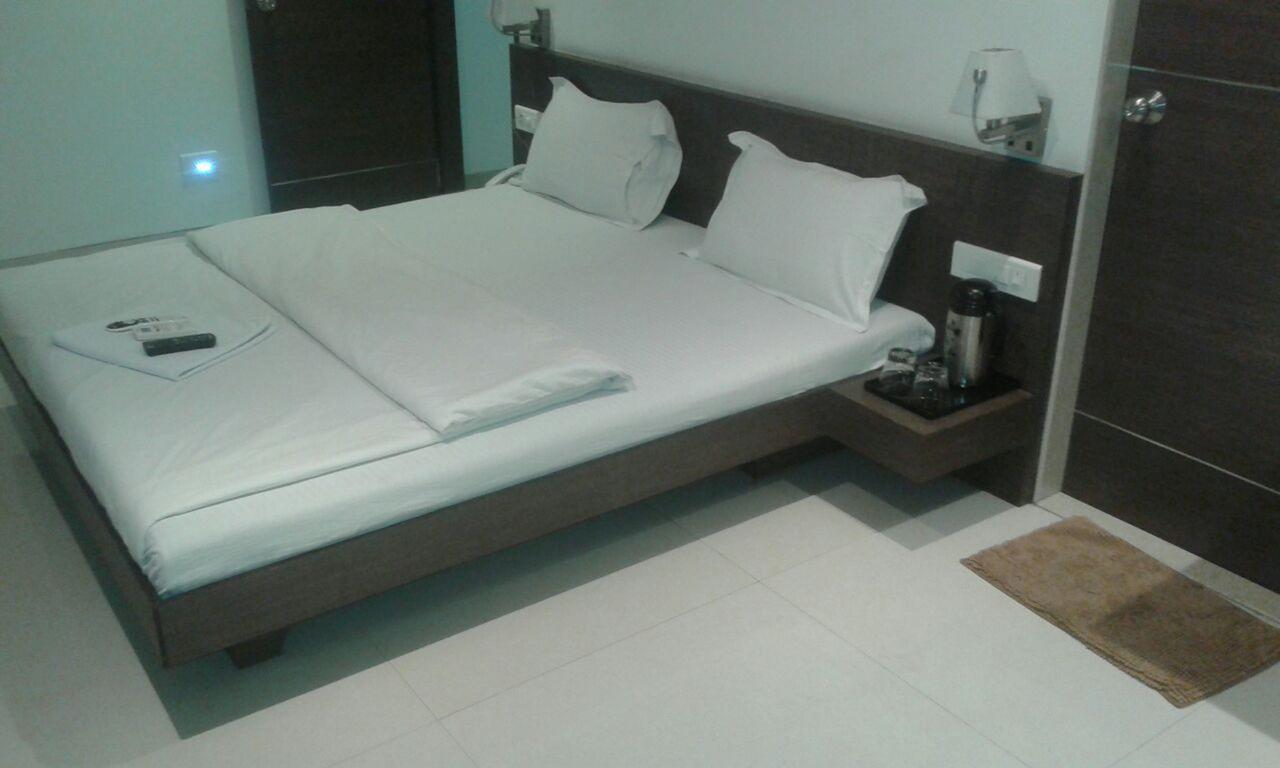 Sai Saya-Nashik Road Hotel Kültér fotó
