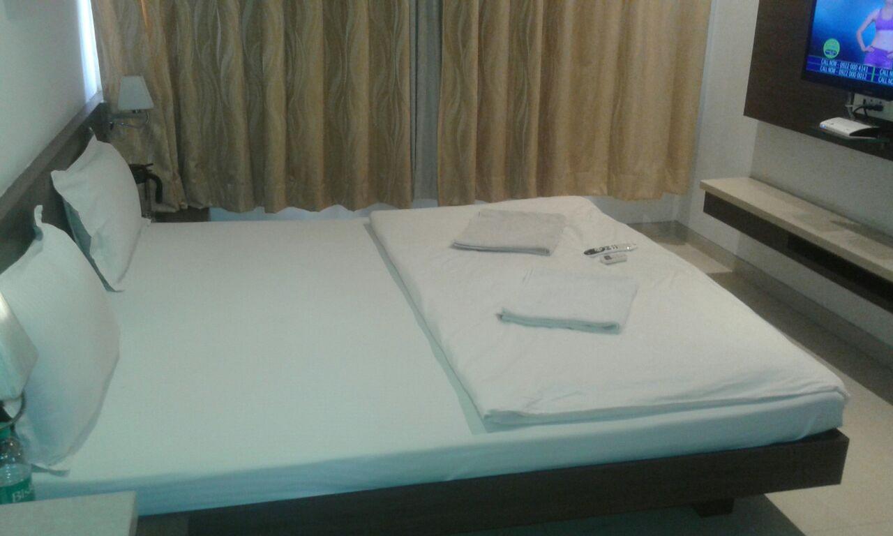 Sai Saya-Nashik Road Hotel Kültér fotó