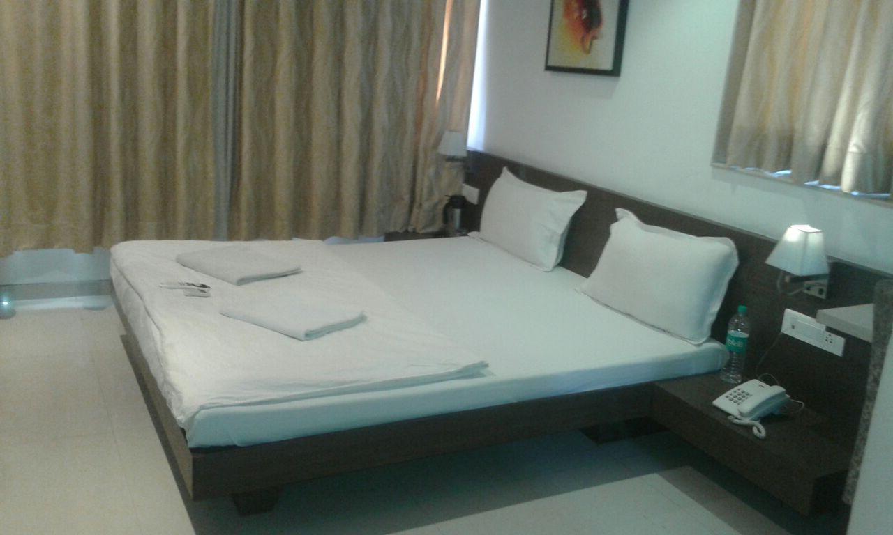Sai Saya-Nashik Road Hotel Kültér fotó